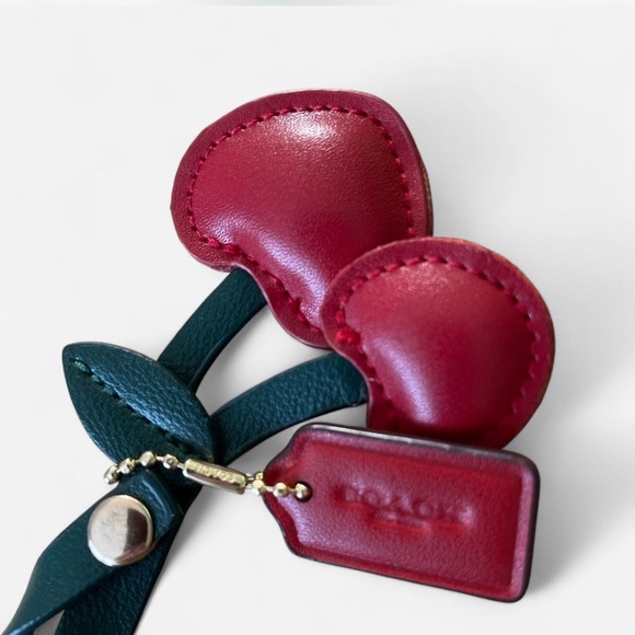 Small Coach Bag tag & unbranded cherry bag charm - Picture 3 of 4